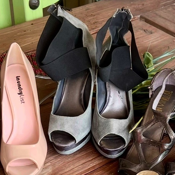 Bakers gorgeous suede leather peep toe stiletto heels - Picture 2 of 11